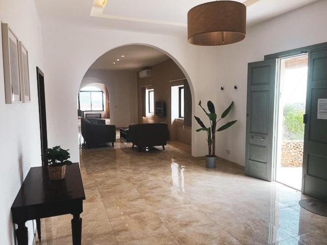 Spacious, Bright, Valley & Sea View Maisonette Xagħra エクステリア 写真