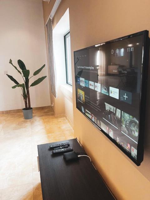Spacious, Bright, Valley & Sea View Maisonette Xagħra エクステリア 写真