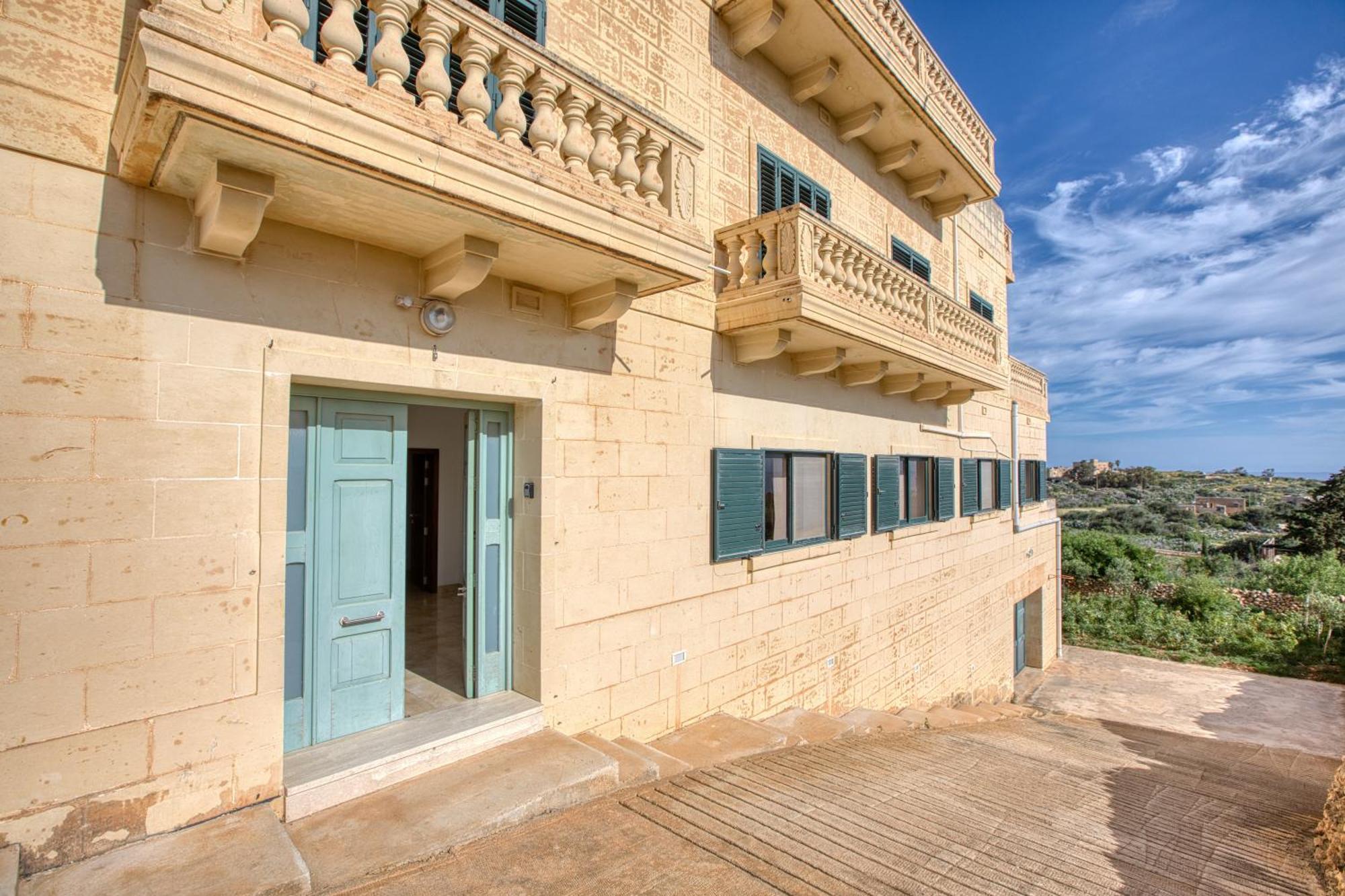 Spacious, Bright, Valley & Sea View Maisonette Xagħra エクステリア 写真