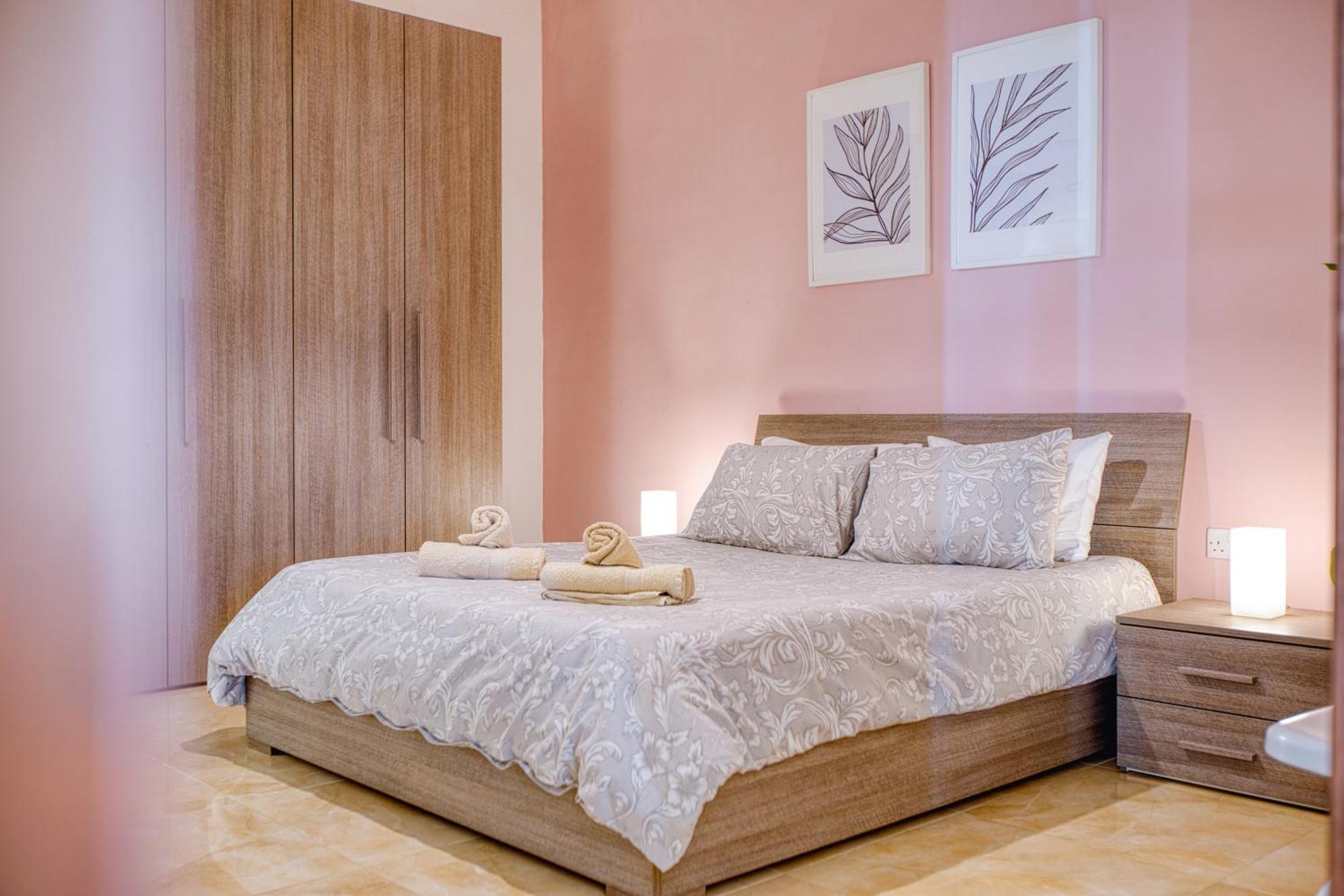 Spacious, Bright, Valley & Sea View Maisonette Xagħra エクステリア 写真