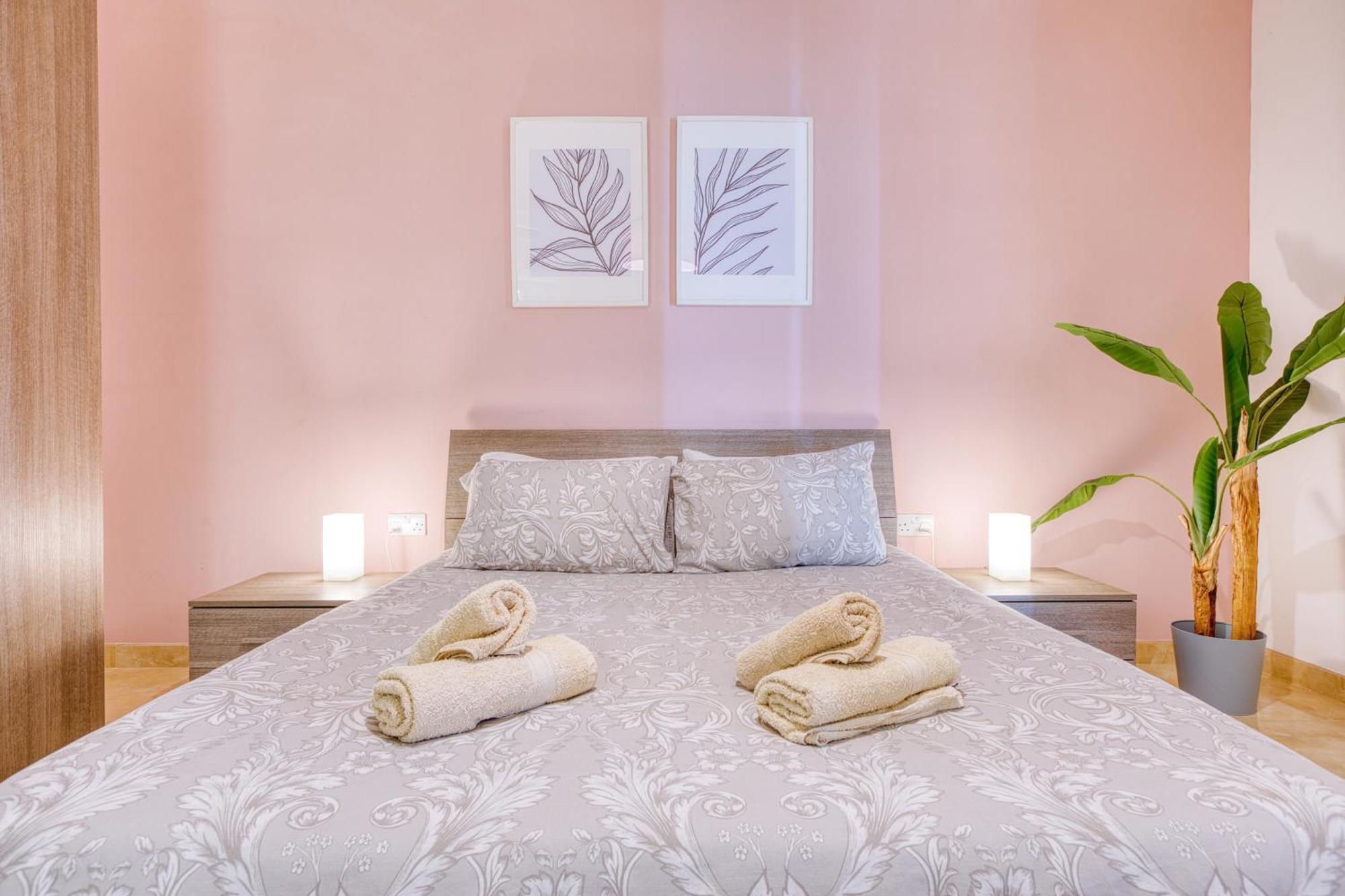Spacious, Bright, Valley & Sea View Maisonette Xagħra エクステリア 写真