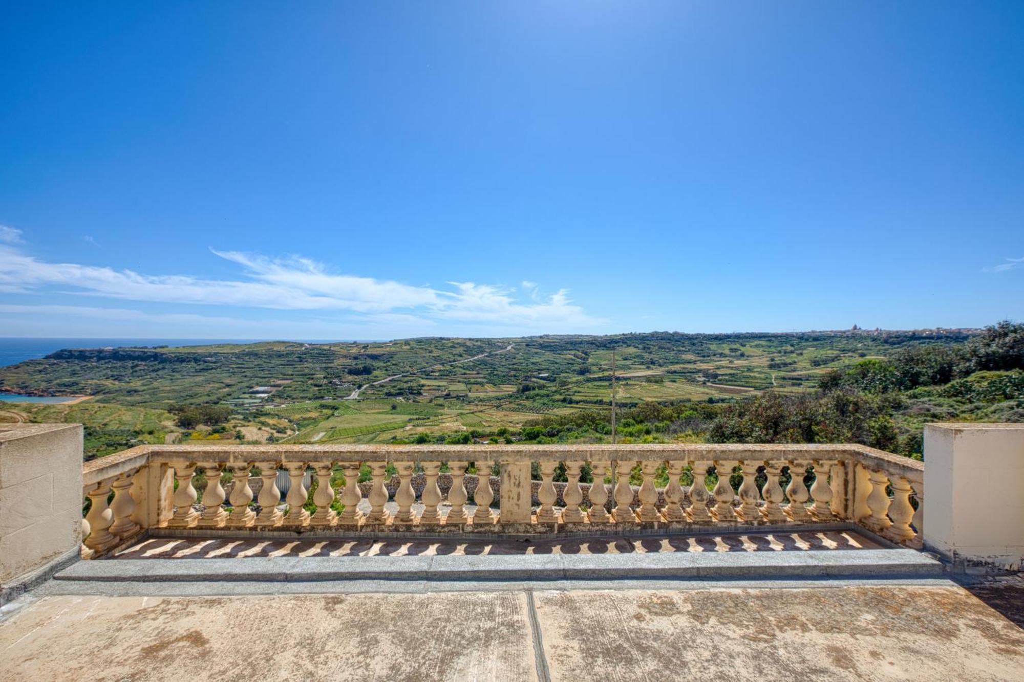 Spacious, Bright, Valley & Sea View Maisonette Xagħra エクステリア 写真